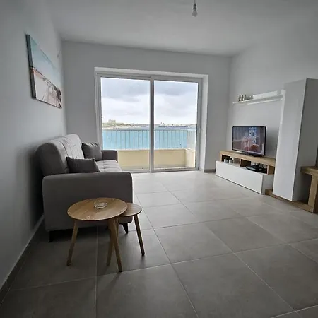Peaceful Seafront 3br With Balcony By 360 Estates Apartment Birzebbuga