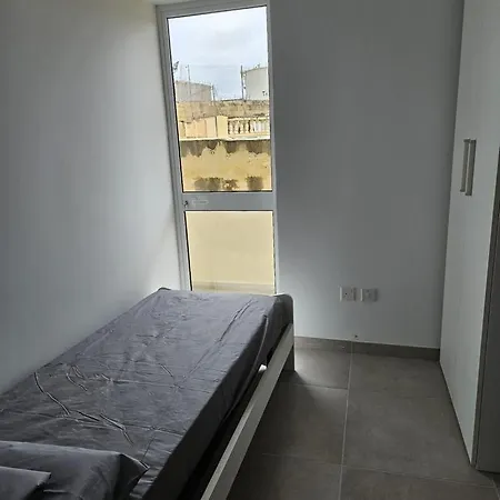 Apartment Peaceful Seafront 3br With Balcony By 360 Estates *