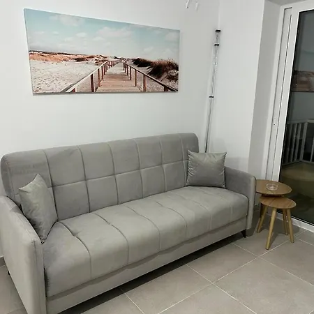 Apartment Peaceful Seafront 3br With Balcony By 360 Estates