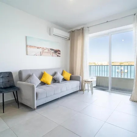 Peaceful Seafront 3br With Balcony By 360 Estates * Birżebbuġa