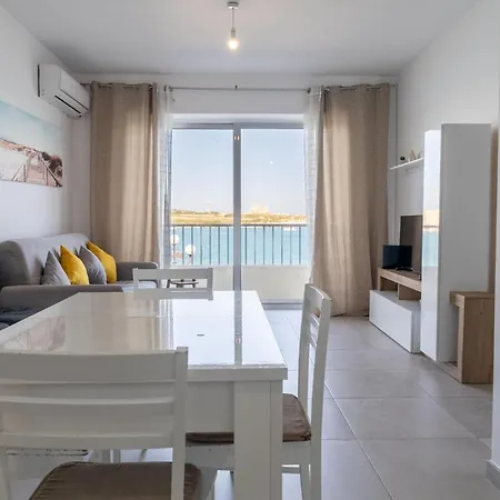 Apartman Peaceful Seafront 3br With Balcony By 360 Estates *