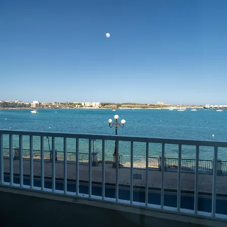 Peaceful Seafront 3br With Balcony By 360 Estates *