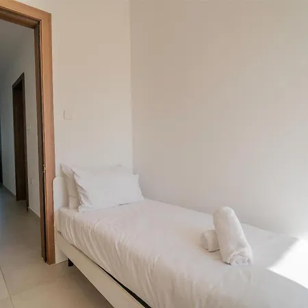 Peaceful Seafront 3br With Balcony By 360 Estates * Birżebbuġa