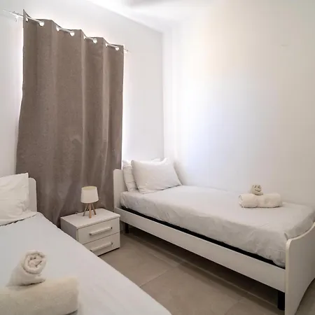 Peaceful Seafront 3br With Balcony By 360 Estates *
