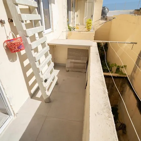 Apartman Peaceful Seafront 3br With Balcony By 360 Estates Birżebbuġa