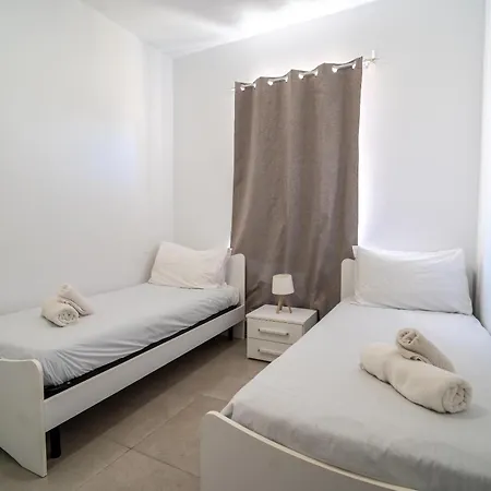 Peaceful Seafront 3br With Balcony By 360 Estates * Birżebbuġa